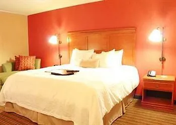 Hampton & Chicago - Hotel