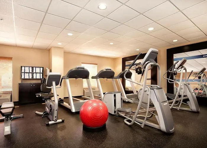 Hampton & Chicago - 3* Libertyville