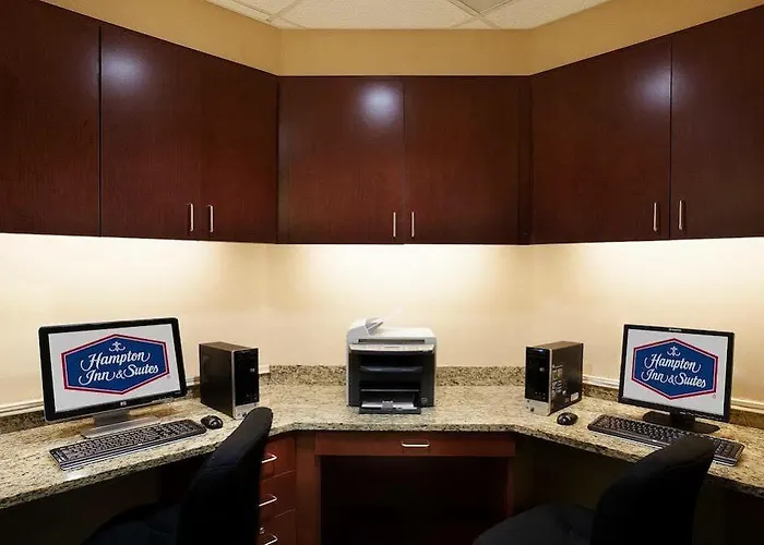 Hampton & Chicago - 3* Libertyville